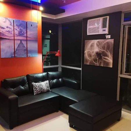 Cubao Manhattan Heights Unit 11Pq Tower B, 1Br ケソンシティ エクステリア 写真