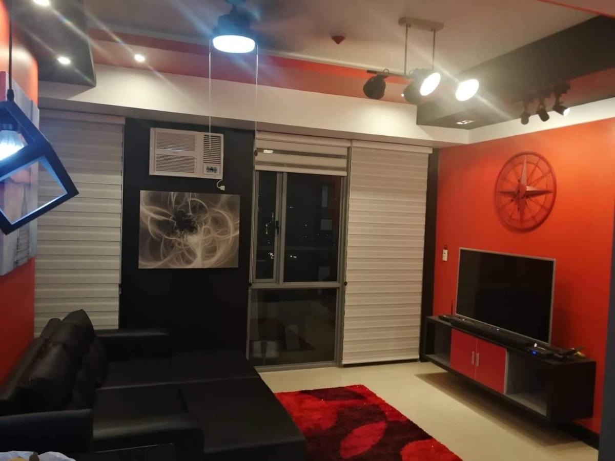 Cubao Manhattan Heights Unit 11Pq Tower B, 1Br ケソンシティ エクステリア 写真